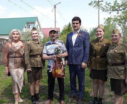 Ветераны принимают поздравления от ОЭЗ «Липецк»