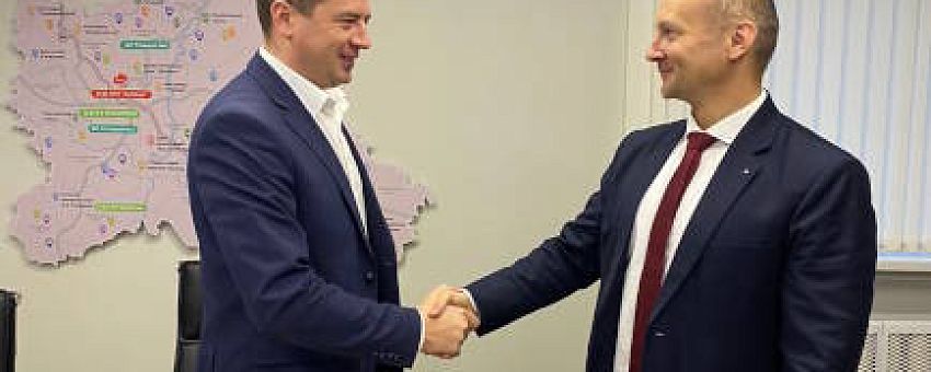 Roman Petrukhin and Andreas F. Bitzi